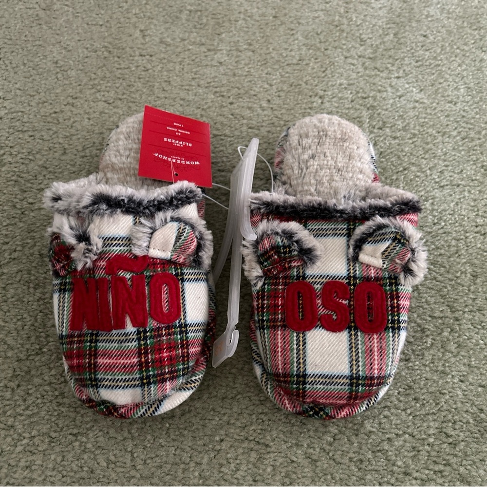 Wondershop Boys Nino Osu Christmas Plush Plaid Slippers size 2-3